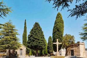Cruz cementerio Castellar del Vallès